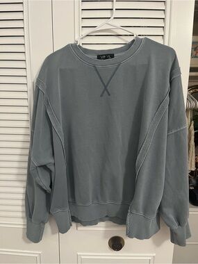 relaxed-fit crewneck